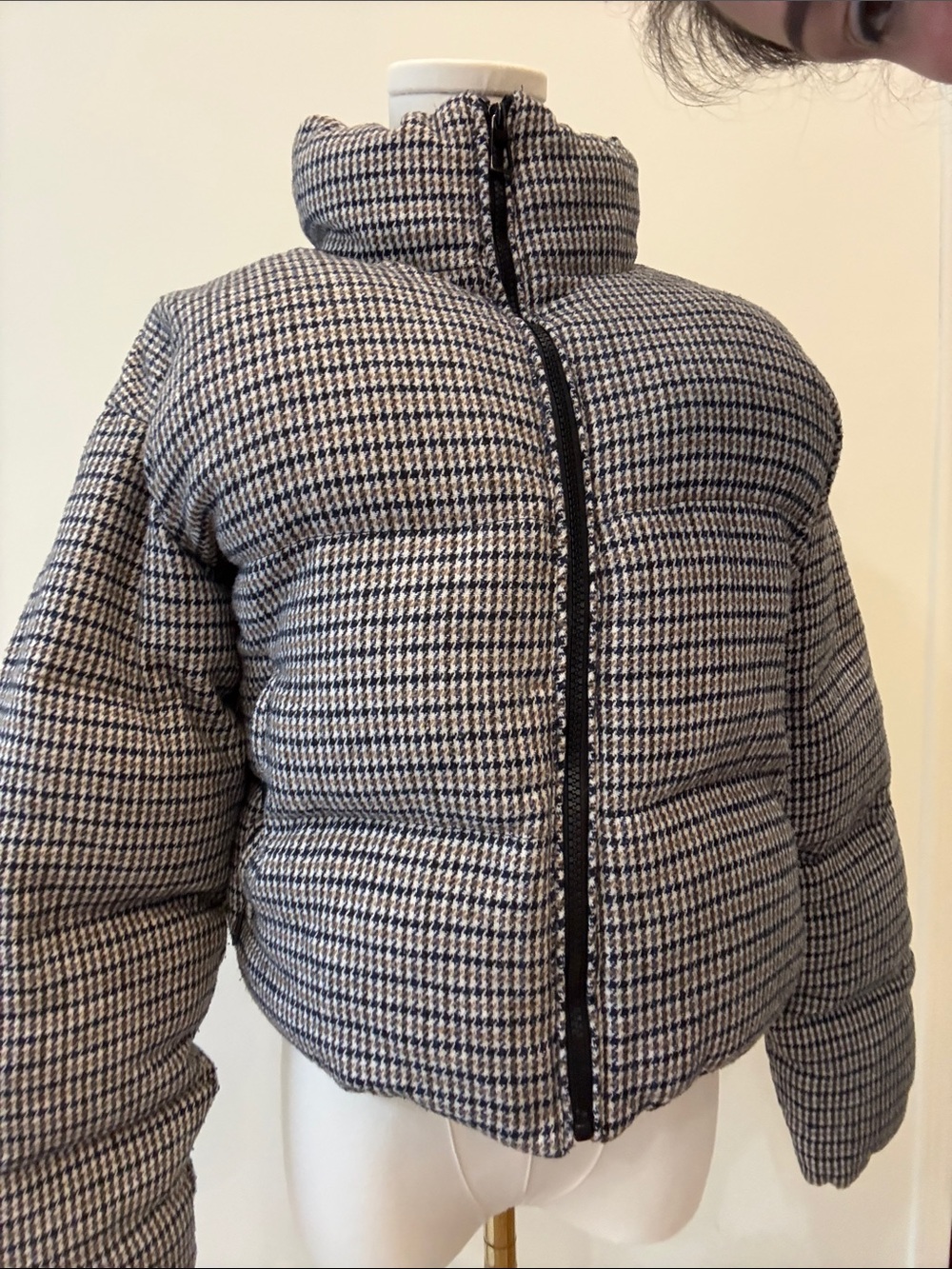 Line & Dot Houndstooth Puffer Jacket in Black and Cream